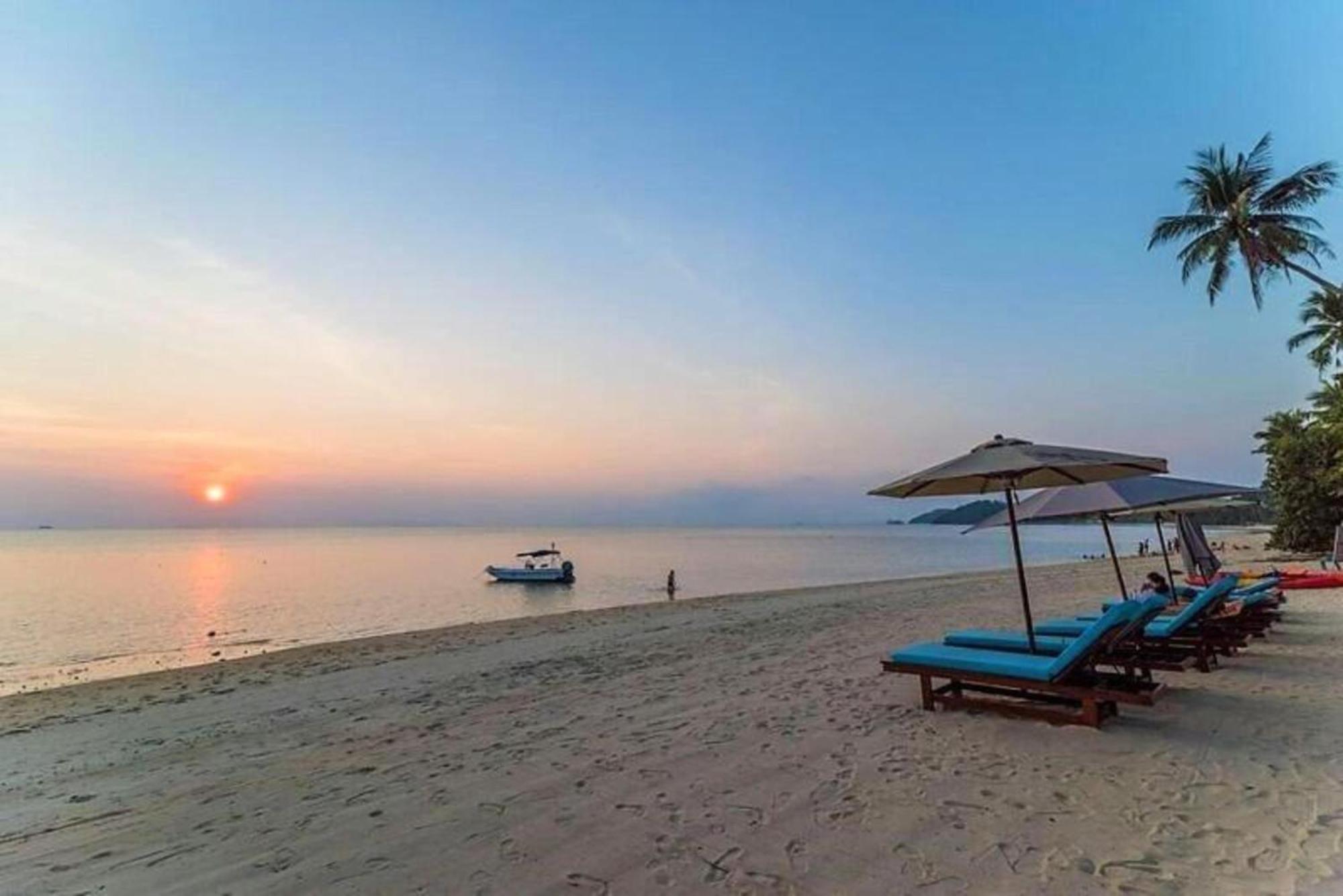 منتجع وسبا ذا صن ست بيتش تالنج نجام Taling Ngam Beach المظهر الخارجي الصورة
