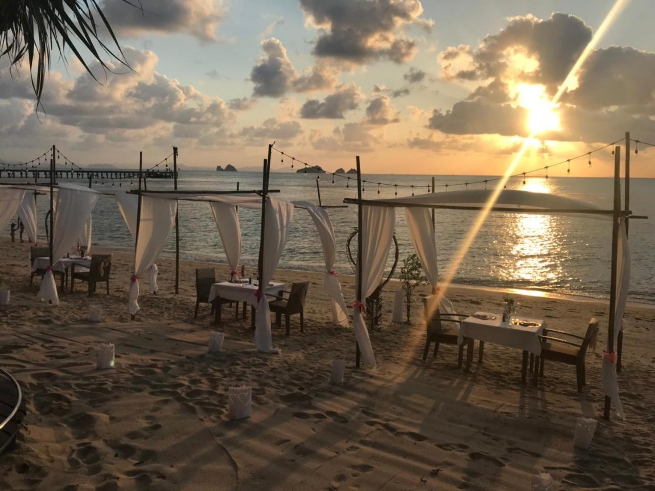 منتجع وسبا ذا صن ست بيتش تالنج نجام Taling Ngam Beach المظهر الخارجي الصورة